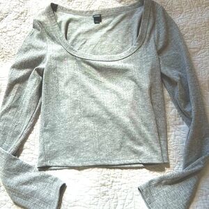 Crop shirt long sleeve size M